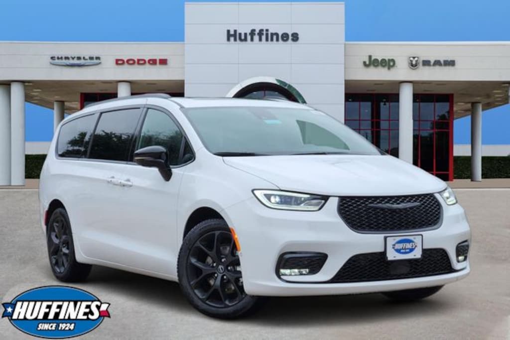 New 2026 Chrysler Pacifica LIMITED Passenger Van