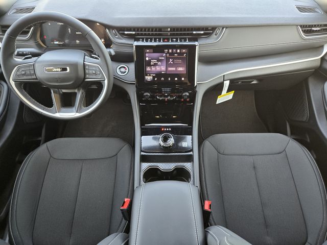 2025 Jeep Grand Cherokee Laredo - Photo 18