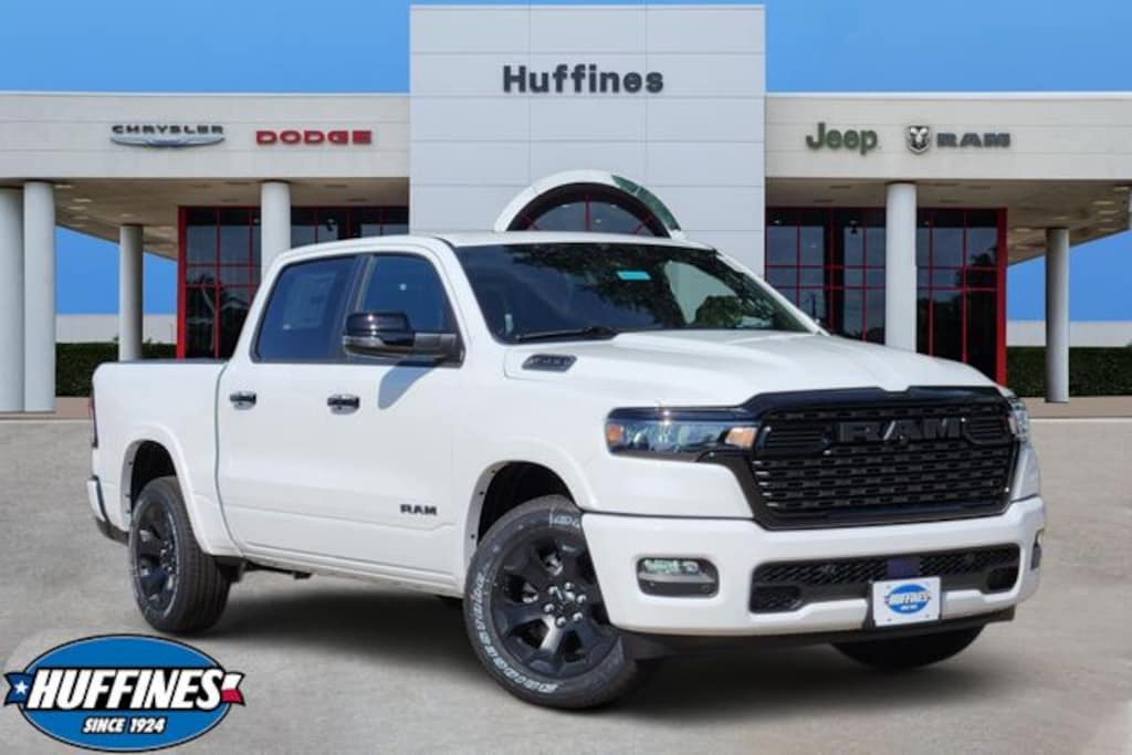 New 2026 Ram 1500 LONE STAR CREW CAB 4X2 5'7 BOX Pickup