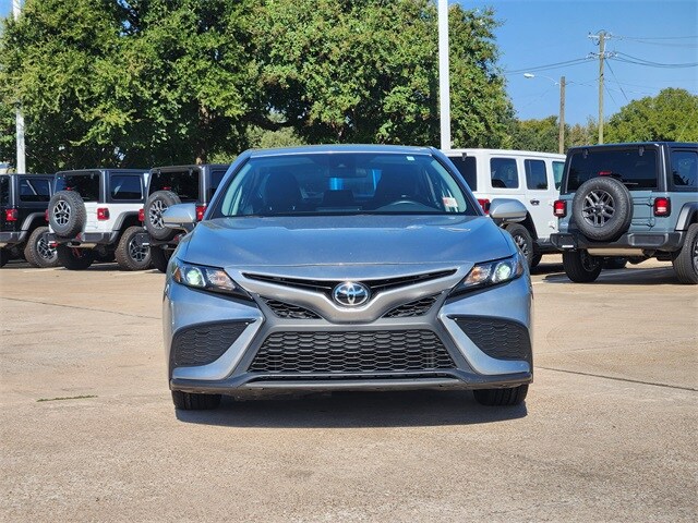 2024 Toyota Camry SE photo 2