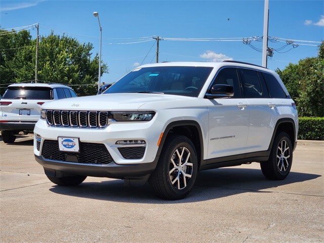 2025 Jeep Grand Cherokee Laredo X photo 2