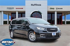 2025 Chrysler Pacifica SELECT Passenger Van