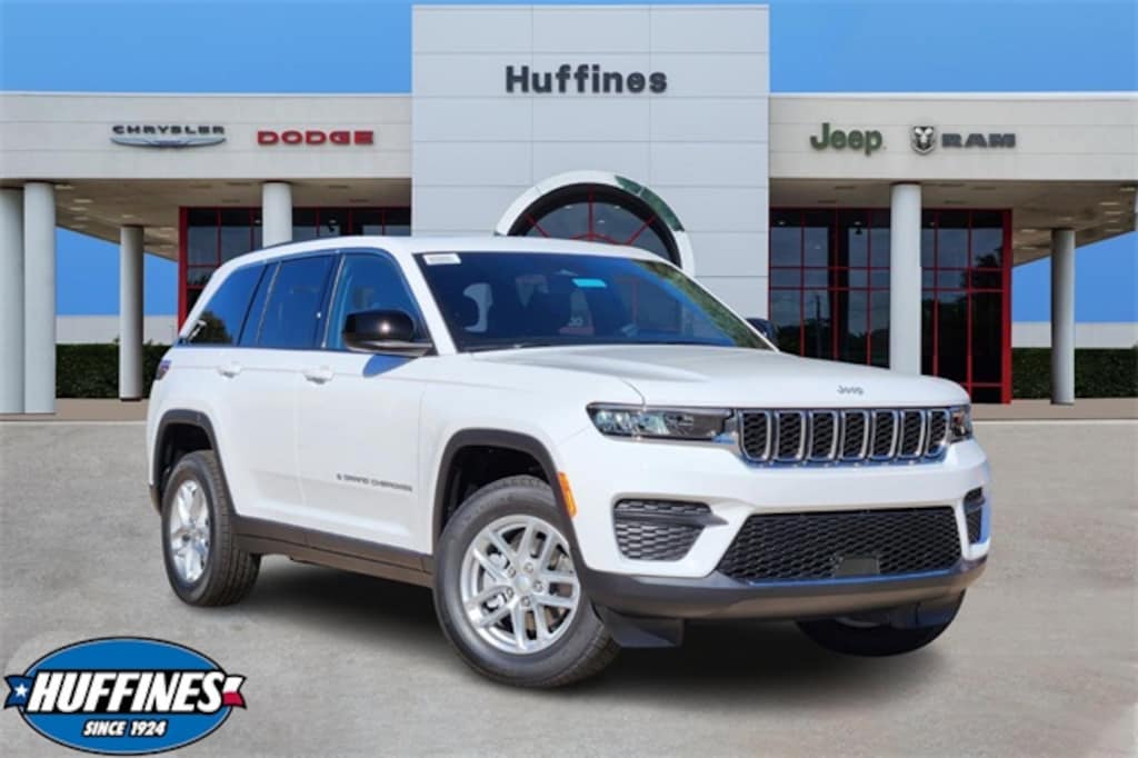 New 2025 Jeep Grand Cherokee LAREDO X 4X4 Sport Utility