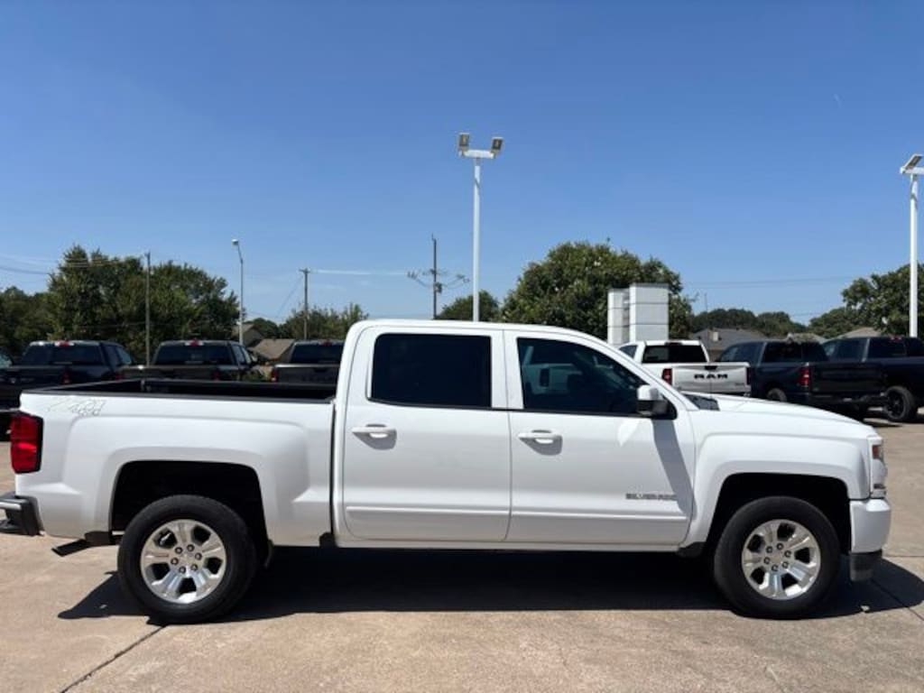 Used 2018 Chevrolet Silverado 1500 LT Truck Crew Cab