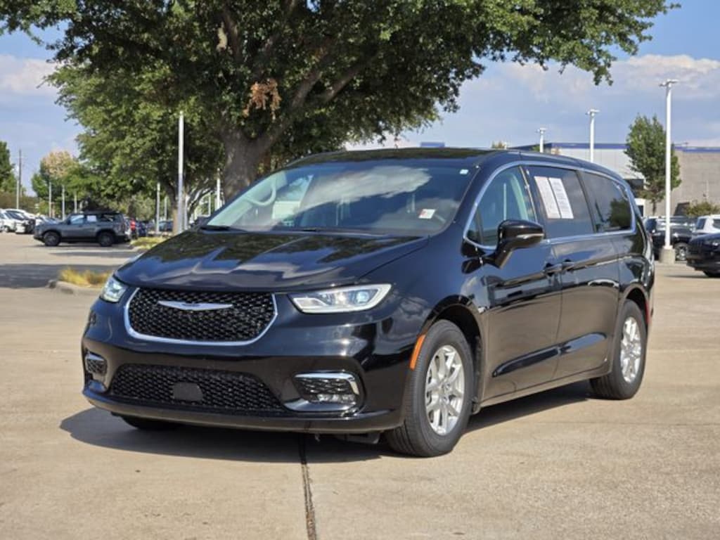 Certified 2024 Chrysler Pacifica Touring L Van Passenger Van