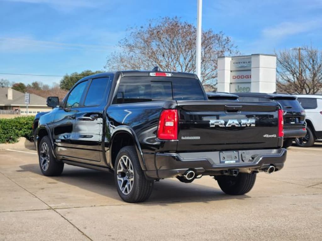 New 2026 Ram 1500 LARAMIE CREW CAB 4X4 5'7 BOX Pickup