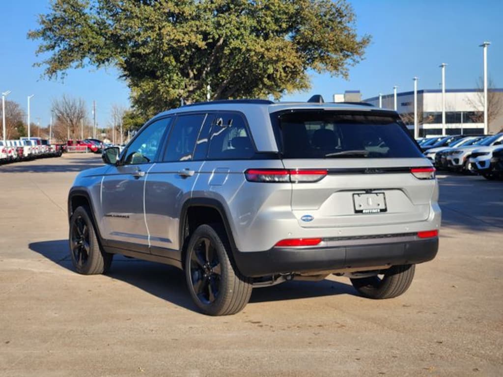 New 2026 Jeep Grand Cherokee LIMITED 4X2 Sport Utility