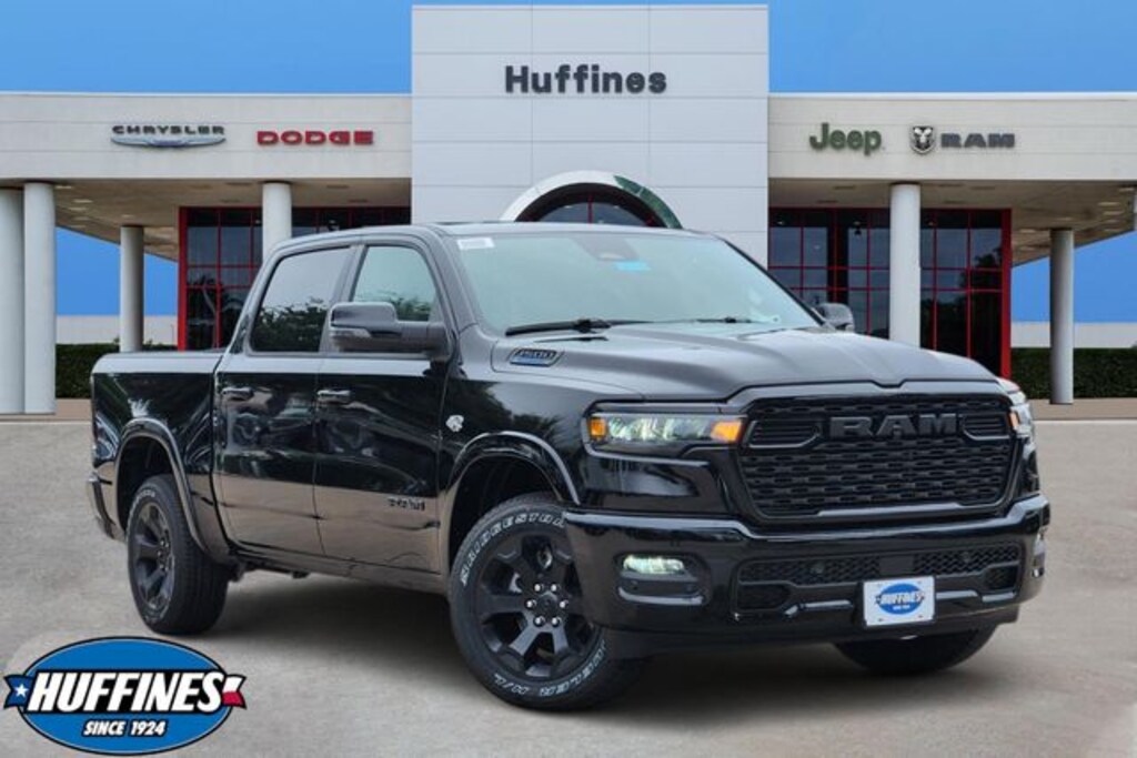 New 2026 Ram 1500 LONE STAR CREW CAB 4X2 5'7 BOX Pickup