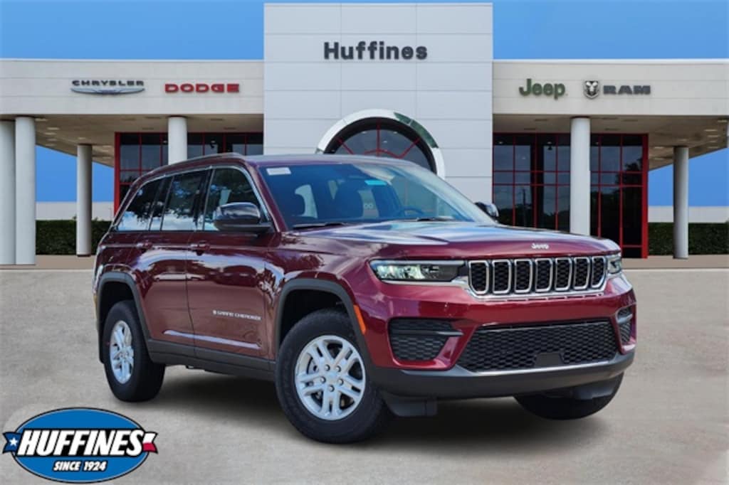 New 2025 Jeep Grand Cherokee LAREDO 4X2 Sport Utility