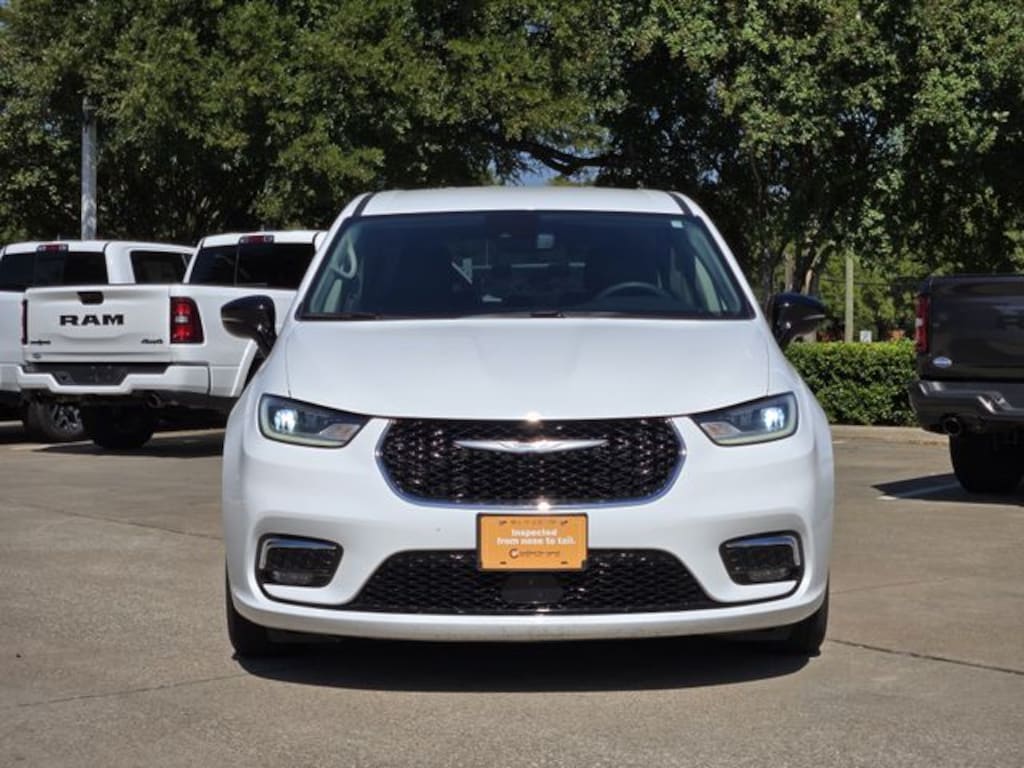 Certified 2024 Chrysler Pacifica Plug-In Hybrid Select Van Passenger Van