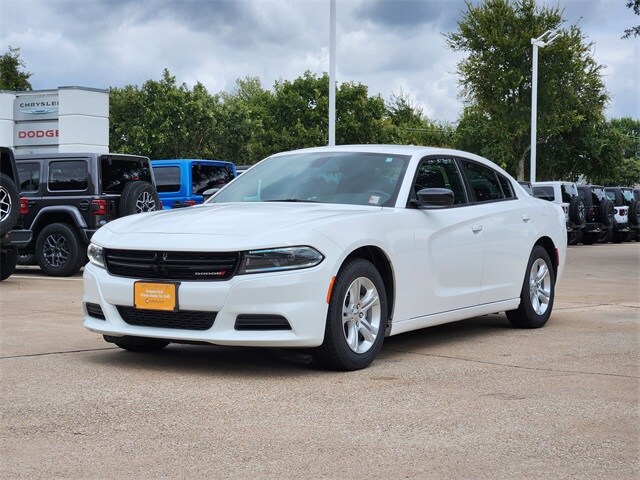 2023 Dodge Charger SXT photo 2