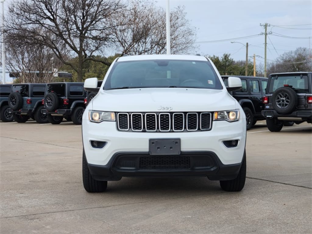 Used 2019 Jeep Grand Cherokee Laredo SUV