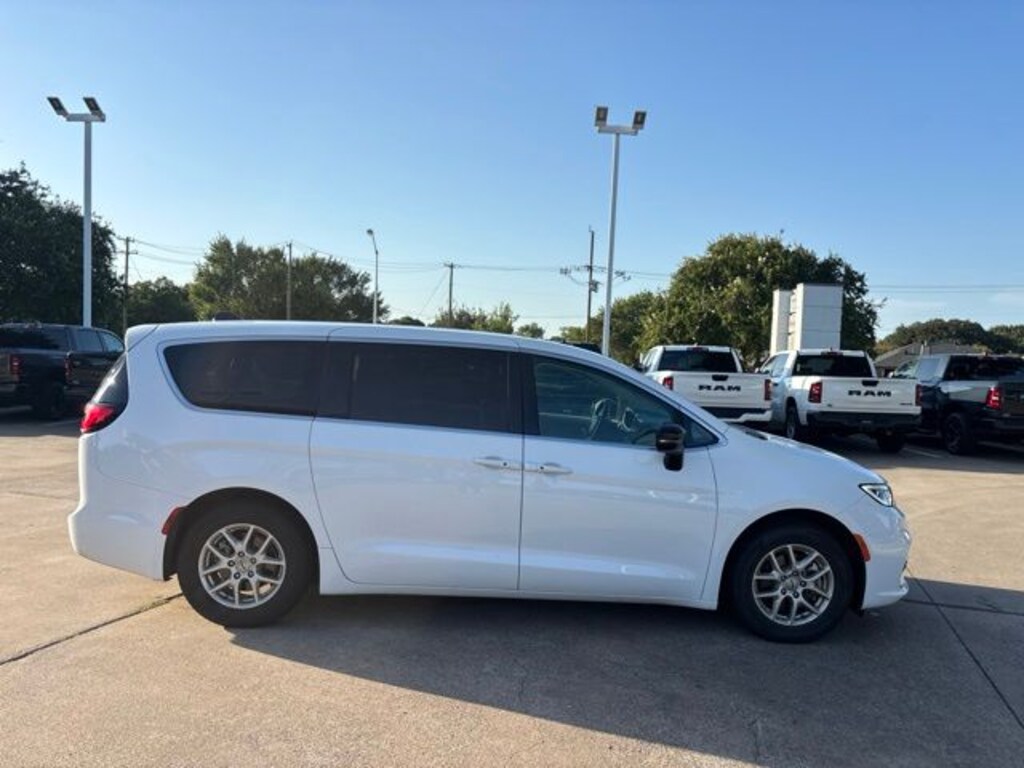 Used 2024 Chrysler Pacifica Touring L Van Passenger Van