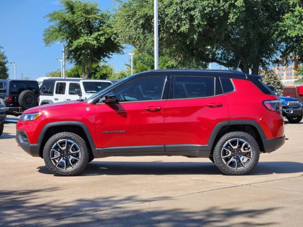 Used 2026 Jeep Compass Trailhawk SUV