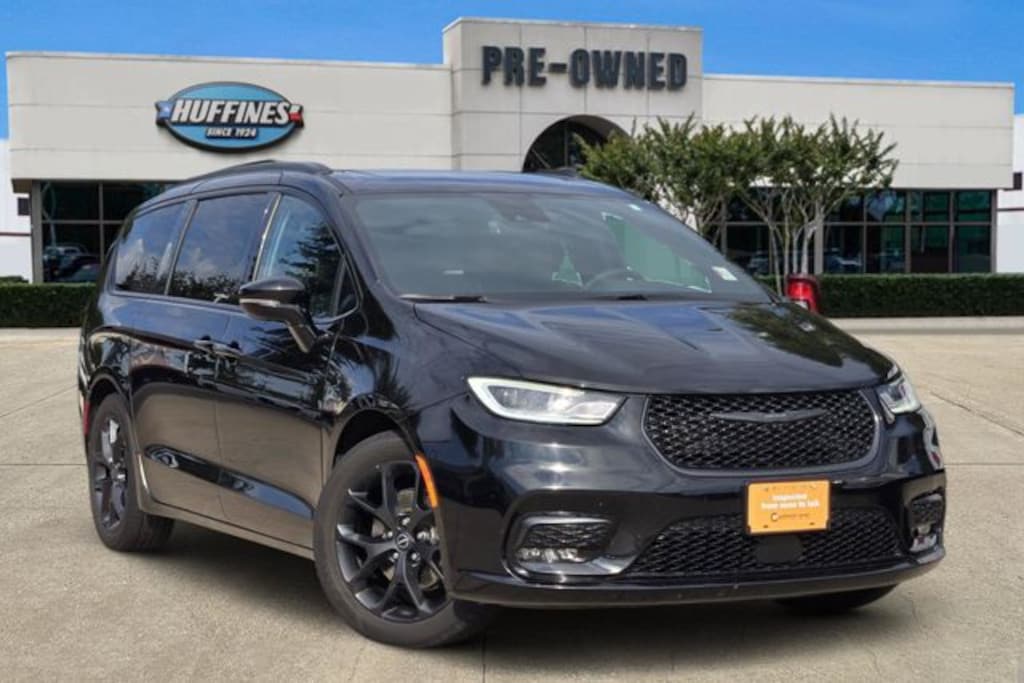 Certified 2025 Chrysler Pacifica Limited Van Passenger Van