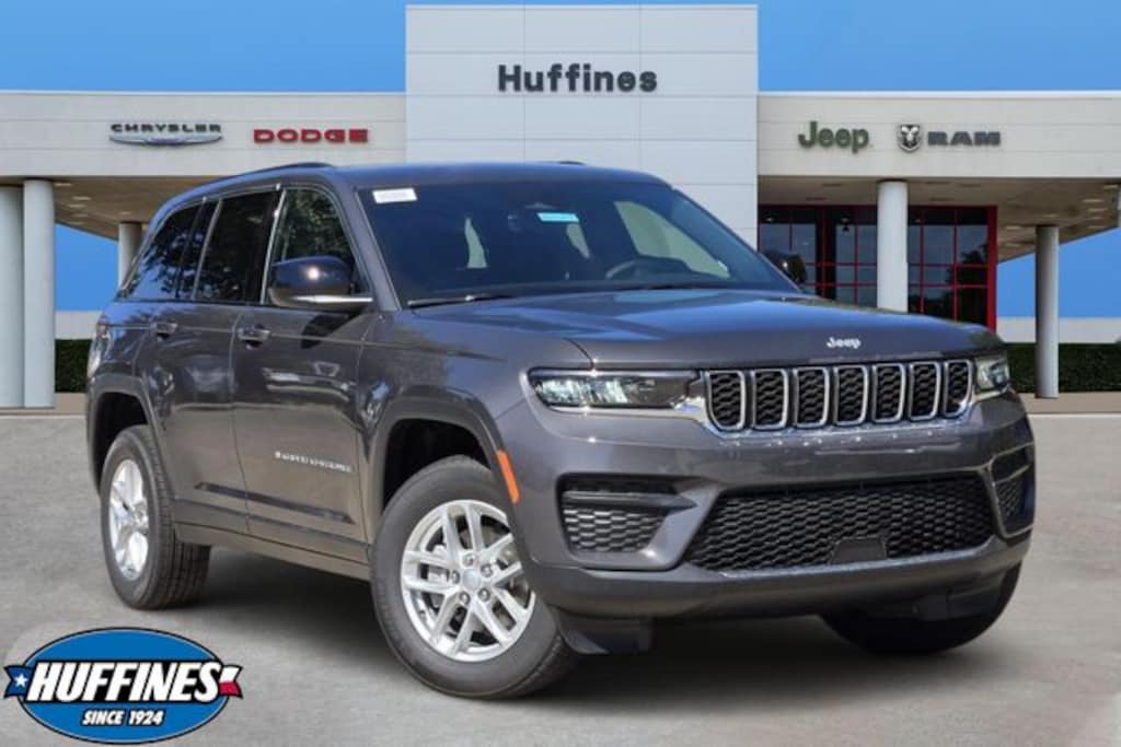 New 2026 Jeep Grand Cherokee LAREDO 4X4 Sport Utility