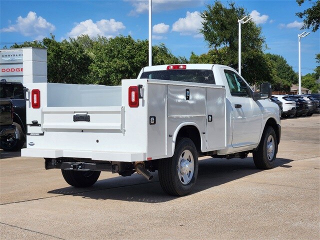 2024 Ram 2500 Tradesman photo 3