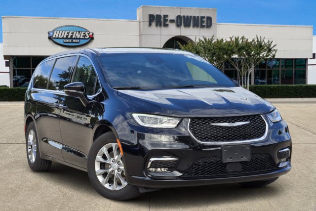 2026 Chrysler Pacifica Limited Van Passenger Van