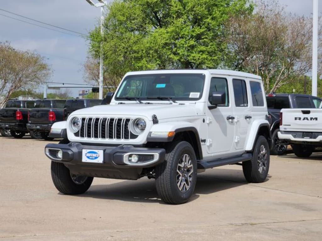 New 2026 Jeep Wrangler 4-DOOR SAHARA Sport Utility