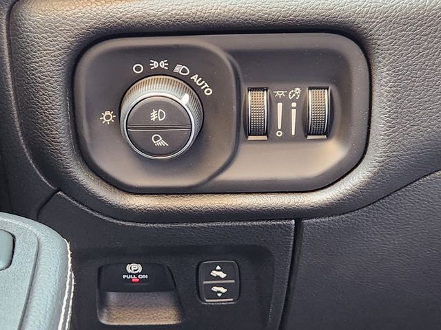 2026 RAM 1500 Laramie - Photo 18