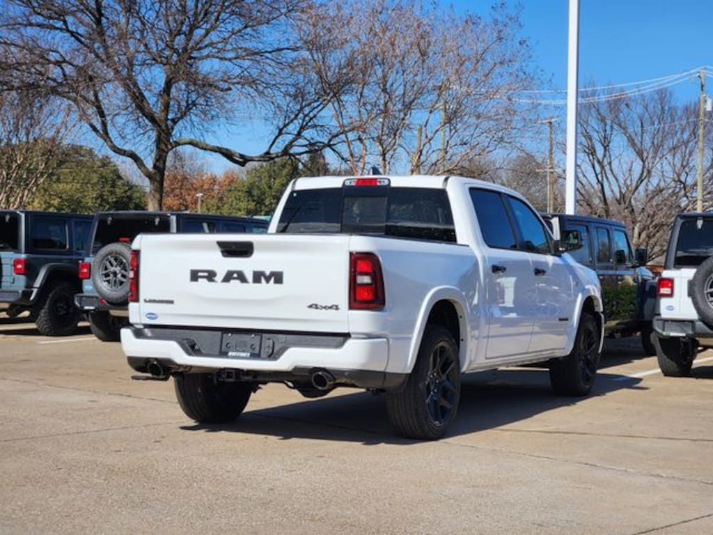 New 2026 Ram 1500 LARAMIE CREW CAB 4X4 5'7 BOX Pickup