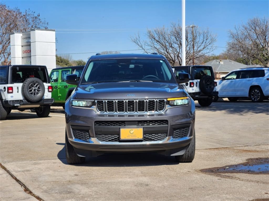 Used 2024 Jeep Grand Cherokee L Laredo SUV