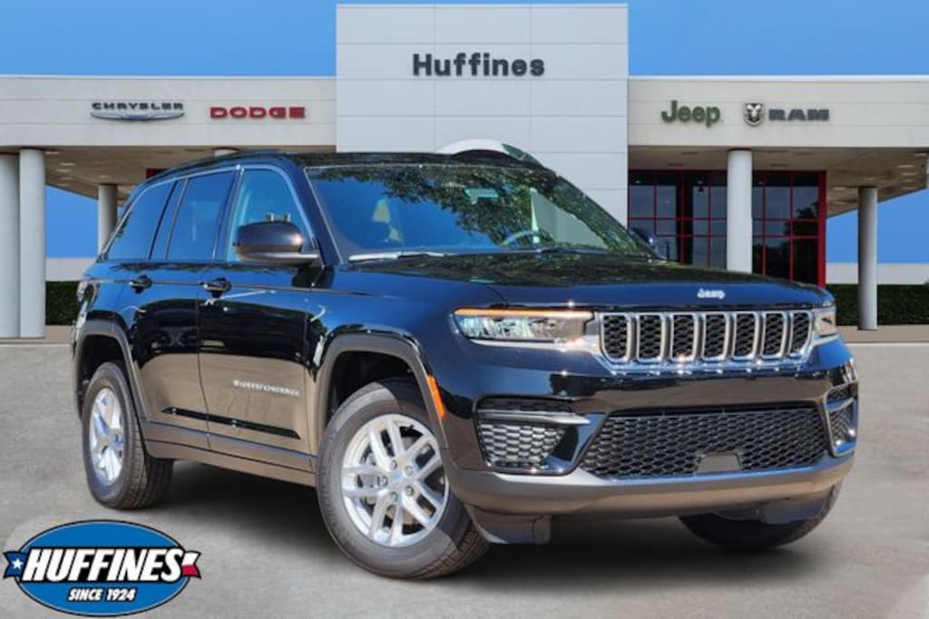 New 2026 Jeep Grand Cherokee LAREDO 4X4 Sport Utility