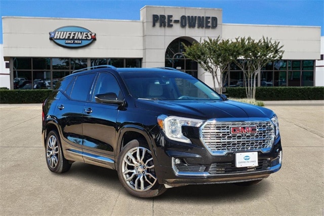 2022 GMC Terrain Denali's photo