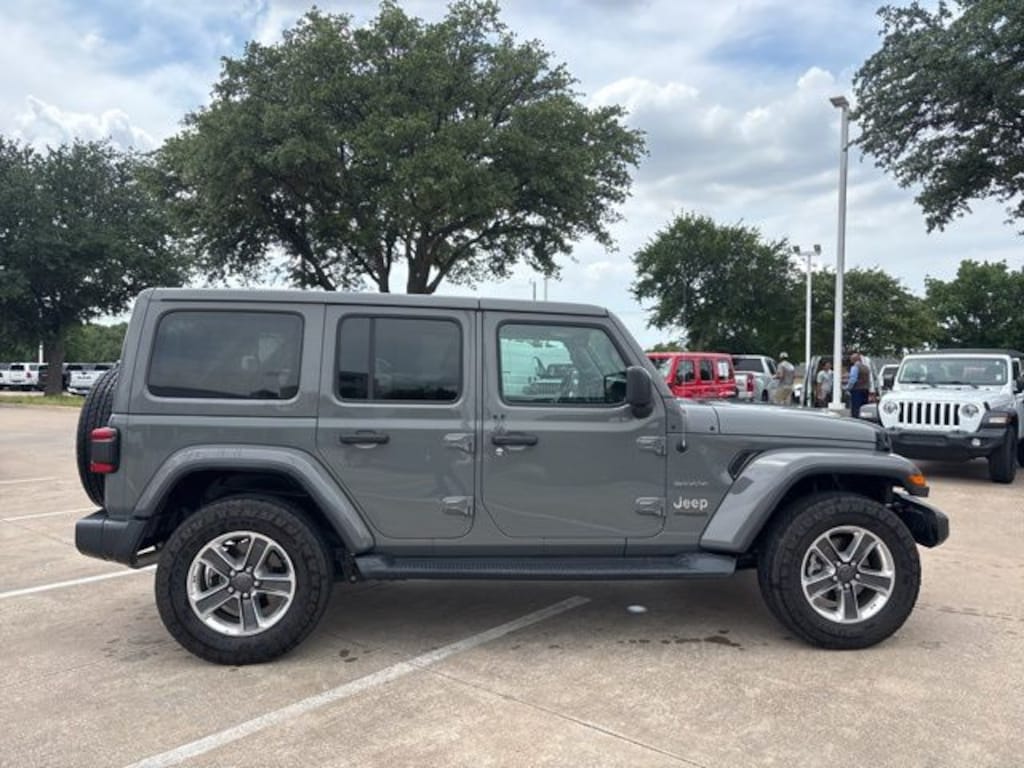 Used 2018 Jeep Wrangler Unlimited Sahara 4x4 SUV