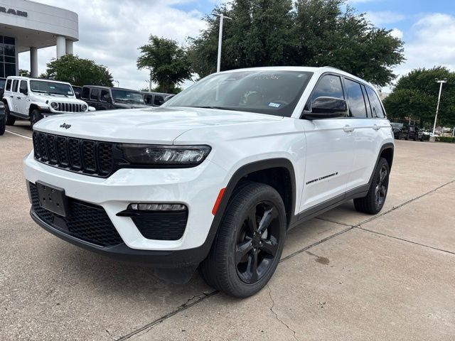 2023 Jeep Grand Cherokee Limited's photo