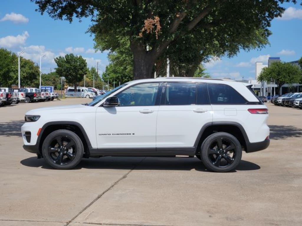 Certified 2023 Jeep Grand Cherokee Laredo SUV