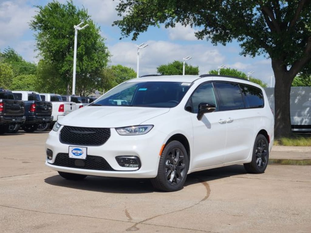 New 2026 Chrysler Pacifica SELECT AWD Passenger Van