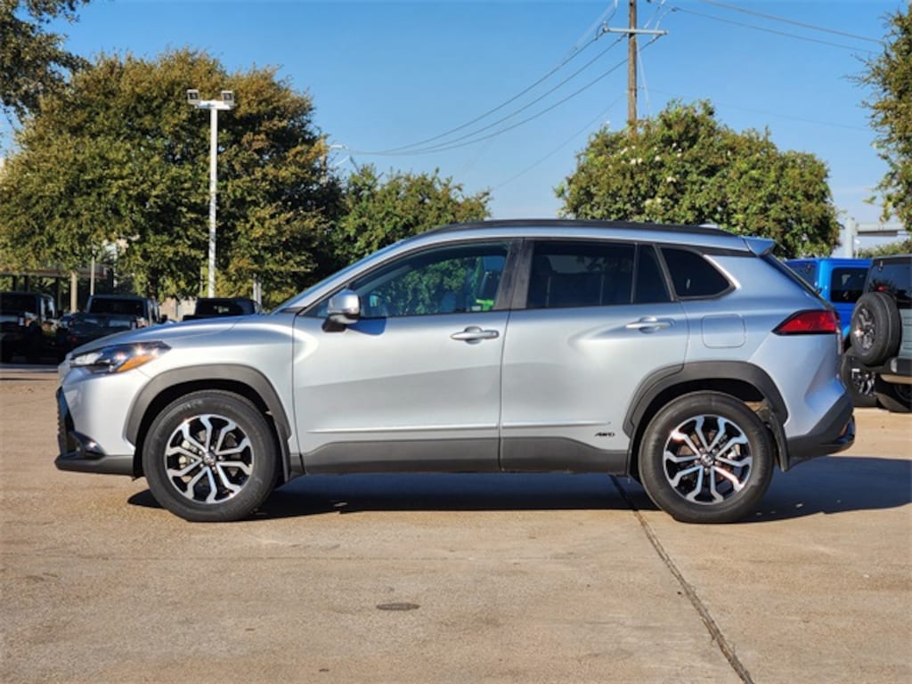 Used 2024 Toyota Corolla Cross Hybrid SE SUV