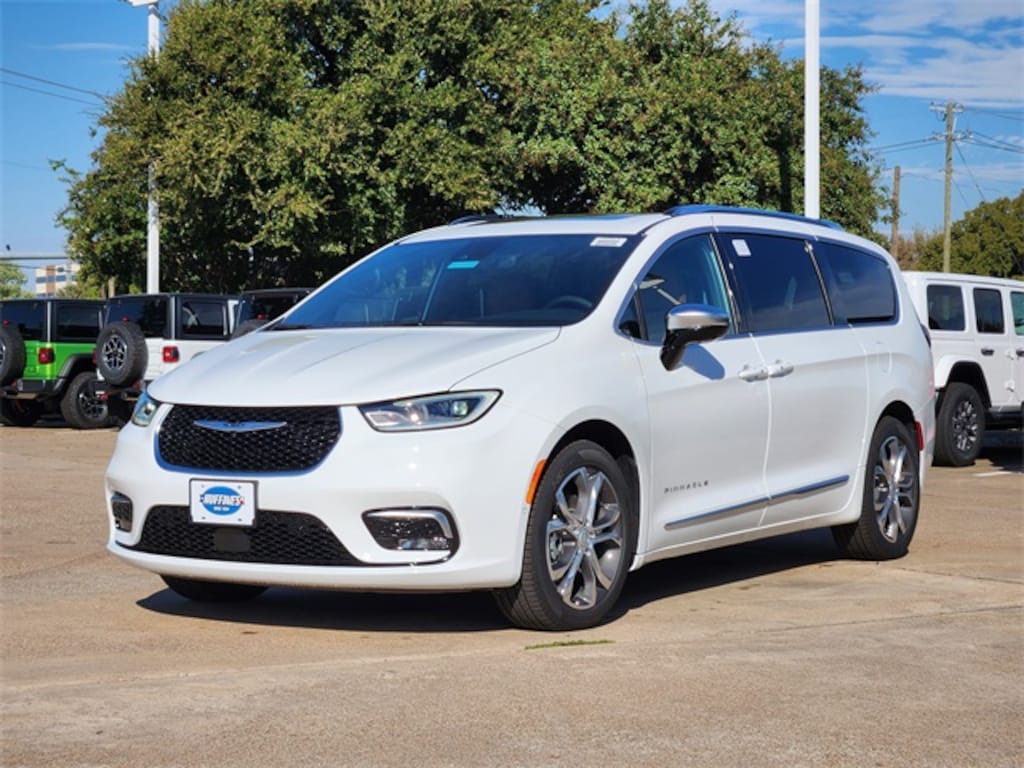 New 2026 Chrysler Pacifica PINNACLE Passenger Van