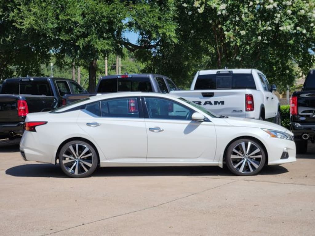 Used 2020 Nissan Altima 2.0 Platinum Sedan