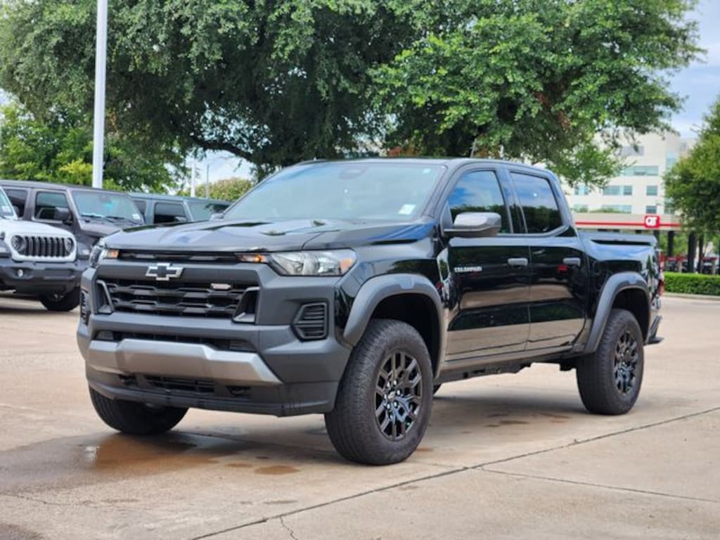 Used 2025 Chevrolet Colorado Trail Boss Truck Crew Cab