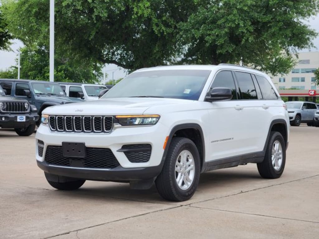 Certified 2025 Jeep Grand Cherokee Laredo SUV