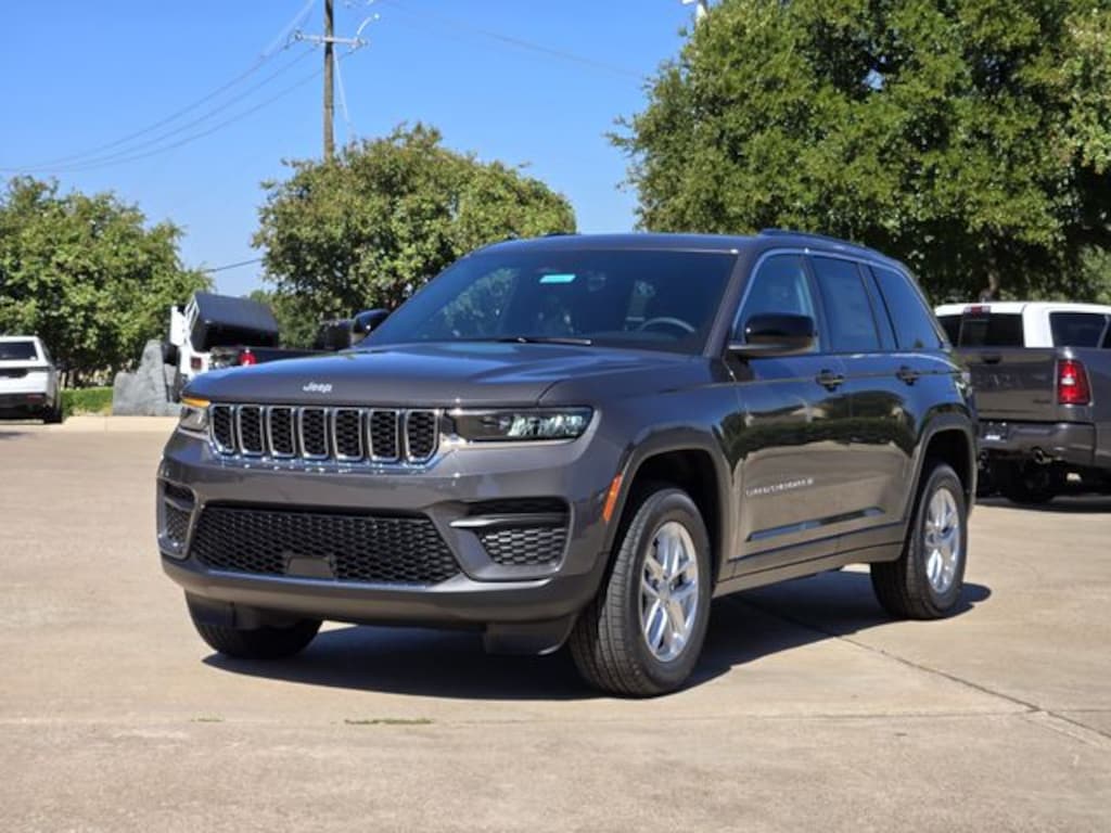 New 2026 Jeep Grand Cherokee LAREDO X 4X4 Sport Utility