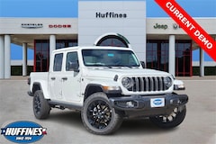 2025 Jeep Gladiator NIGHTHAWK 4X4 Pickup