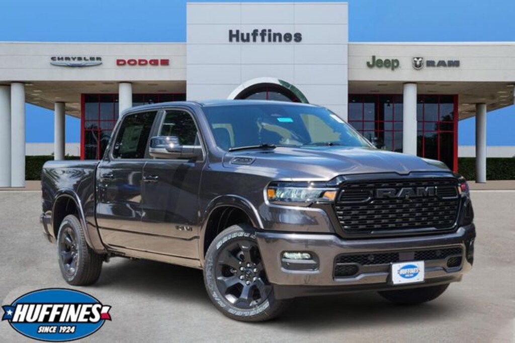 New 2026 Ram 1500 LONE STAR CREW CAB 4X2 5'7 BOX Pickup