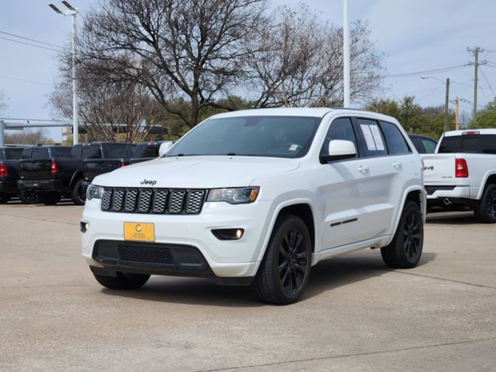 Used 2018 Jeep Grand Cherokee Laredo RWD SUV