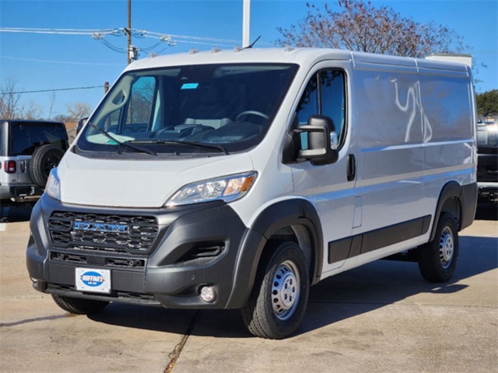 New 2025 Ram ProMaster PROMASTER 1500 TRADESMAN CARGO VAN LOW ROOF 136' W Cargo Van