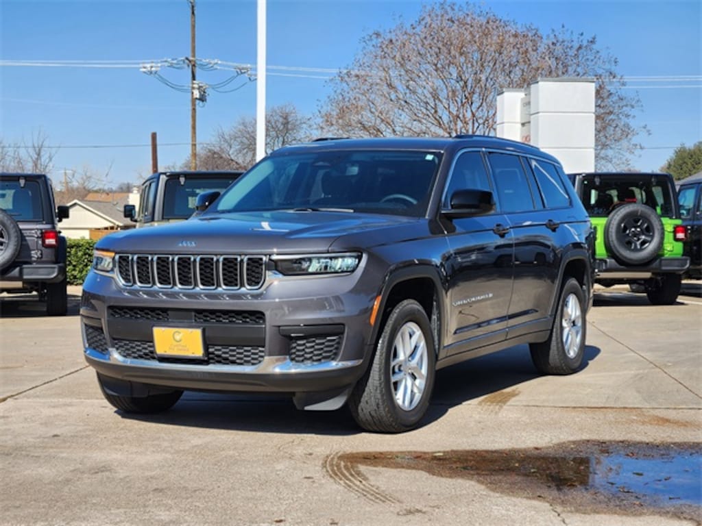 Used 2024 Jeep Grand Cherokee L Laredo SUV