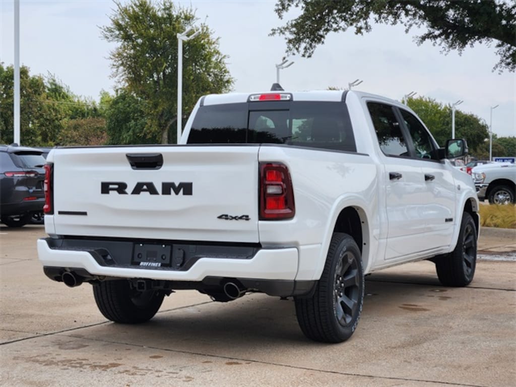 New 2026 Ram 1500 BIG HORN CREW CAB 4X4 5'7 BOX Pickup