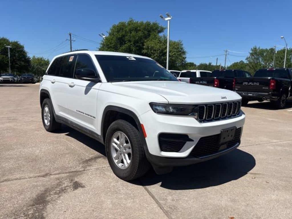 Certified 2025 Jeep Grand Cherokee Laredo SUV