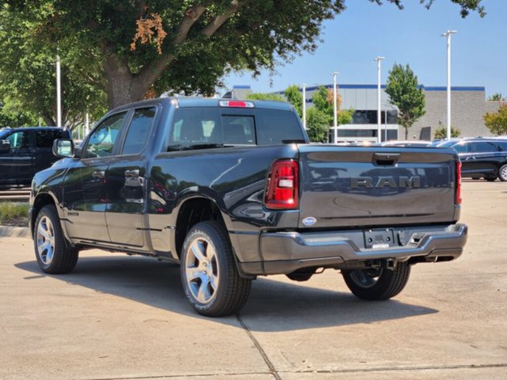 New 2026 Ram 1500 EXPRESS QUAD CAB 4X2 6'4 BOX Pickup