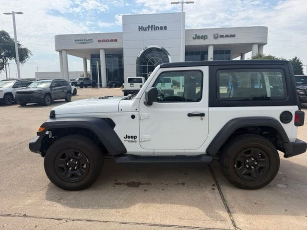 Used 2021 Jeep Wrangler Sport SUV