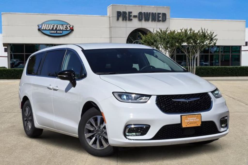 Certified 2024 Chrysler Pacifica Plug-In Hybrid Select Van Passenger Van