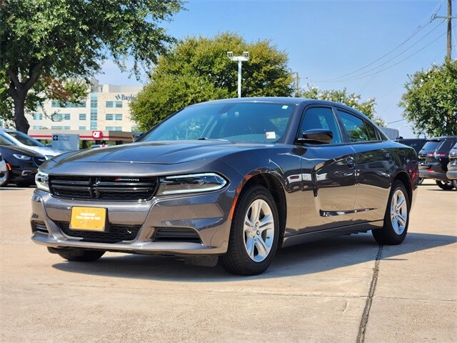 2023 Dodge Charger SXT photo 3