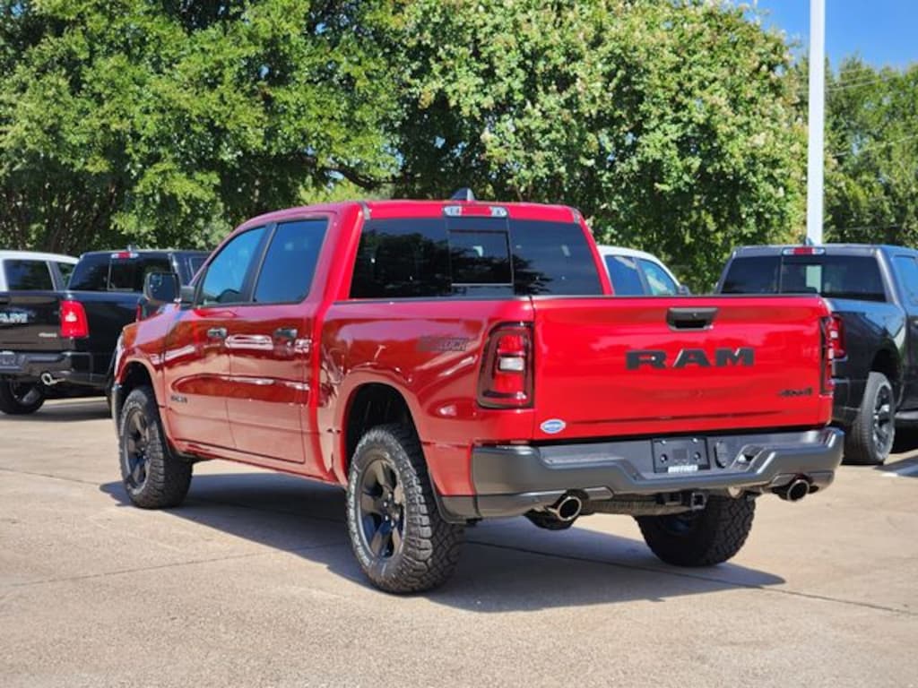 New 2026 Ram 1500 WARLOCK CREW CAB 4X4 5'7 BOX Pickup